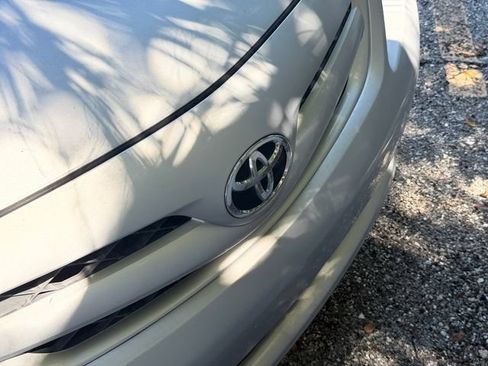 Used 2012 Toyota Corolla LE FWD image 14