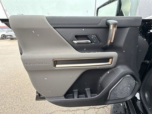 New 2025 GMC Hummer EV 3X image 56