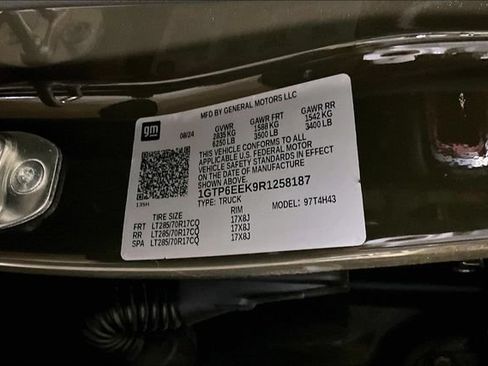 Certified 2024 GMC Canyon AT4X AWD/4WD image 31