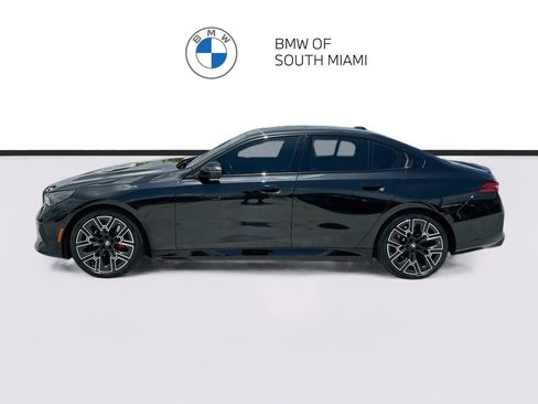 Used 2024 BMW 530i w/ M Sport Package RWD image 4