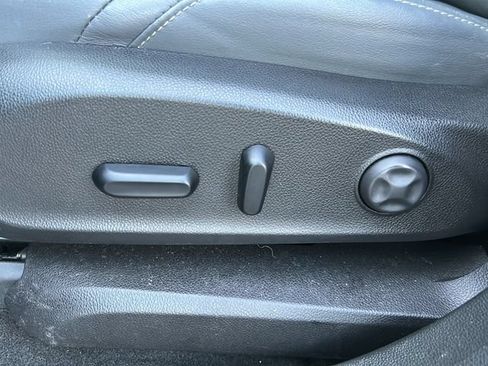 Used 2019 Buick Envision Essence AWD/4WD image 21