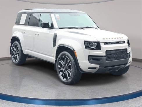 New 2026 Land Rover Defender 110 OCTA image 3