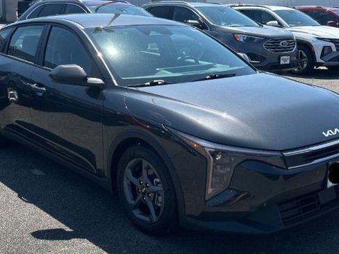 Used 2025 Kia K4 FWD image 6