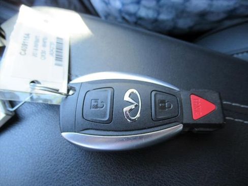 Used 2018 INFINITI QX30 Premium w/ Navigation Package image 28