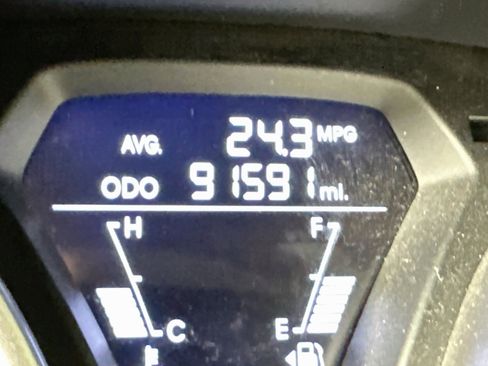 Used 2013 Hyundai Elantra FWD image 18