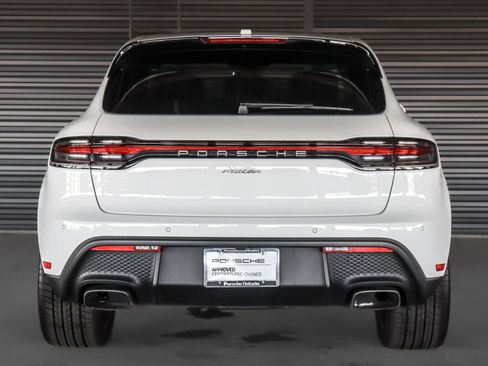 Certified 2023 Porsche Macan AWD/4WD image 9