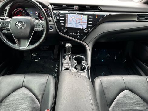 Used 2019 Toyota Camry XSE image 15