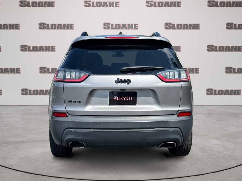 Used 2019 Jeep Cherokee Latitude Plus AWD/4WD image 4