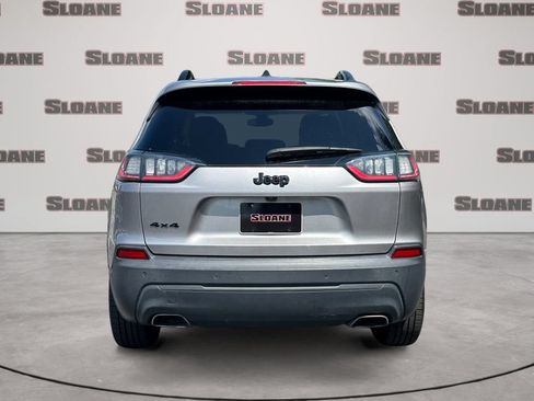 Used 2019 Jeep Cherokee Latitude Plus AWD/4WD image 4