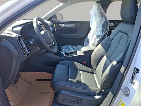 New 2025 Volvo XC40 B5 Plus w/ Protection Package Premier image 11