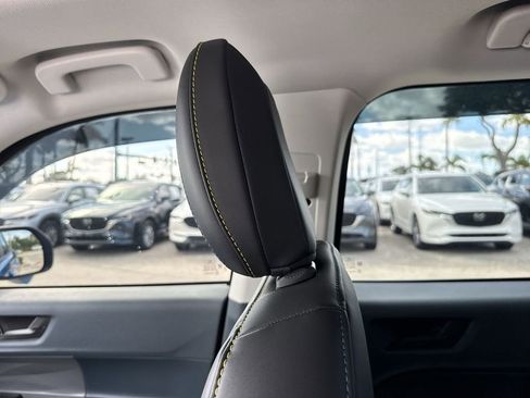 Used 2025 Ford Maverick Lobo image 17