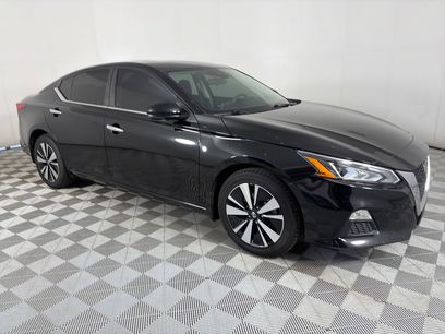 Used 2022 Nissan Altima 2.5 SV w/ SV Premium Package