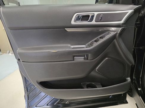 Used 2014 Ford Explorer Sport image 26