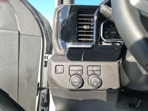 Certified 2025 Chevrolet Silverado 1500 LT image 18