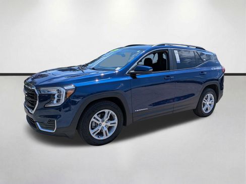Used 2022 GMC Terrain SLE w/ Driver Convenience Package FWD image 8
