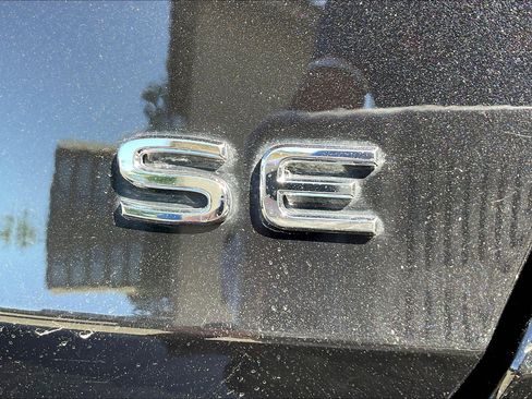 Used 2022 Volkswagen Jetta SE w/ Panoramic Sunroof Package image 7