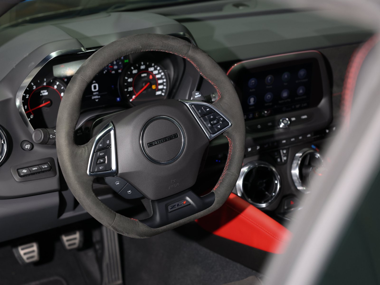 Used 2022 Chevrolet Camaro ZL1 RWD image 40