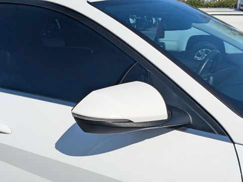 Used 2021 Hyundai Elantra Limited image 15