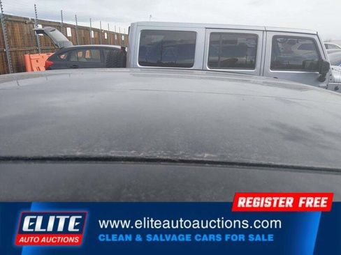 Used 2015 Nissan Versa SV image 23