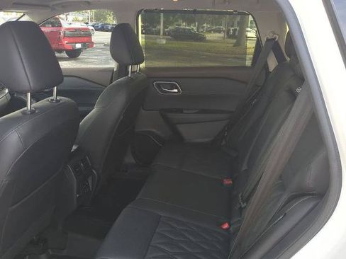 Certified 2023 Nissan Rogue Platinum w/ Platinum Premium Package FWD image 14