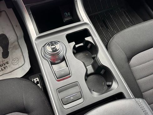 Used 2022 Ford Edge SE w/ Black Appearance Package image 30