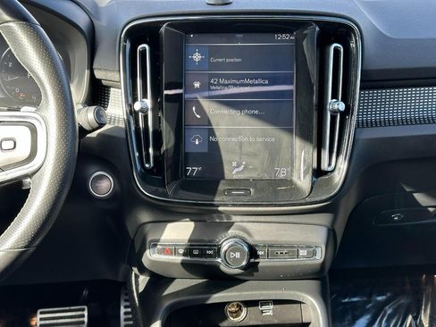 Used 2020 Volvo XC40 T5 R-Design image 14