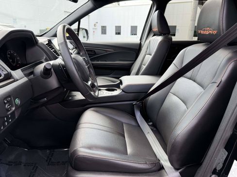 Certified 2025 Honda Ridgeline TrailSport+ image 8