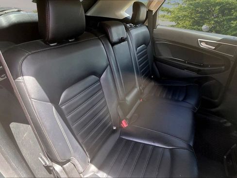 Used 2019 Ford Edge SEL w/ Equipment Group 201A FWD image 26