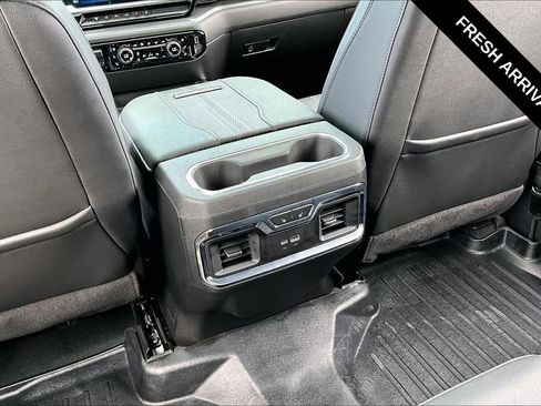 Used 2024 Chevrolet Silverado 3500 High Country w/ High Country Premium Package AWD/4WD image 12