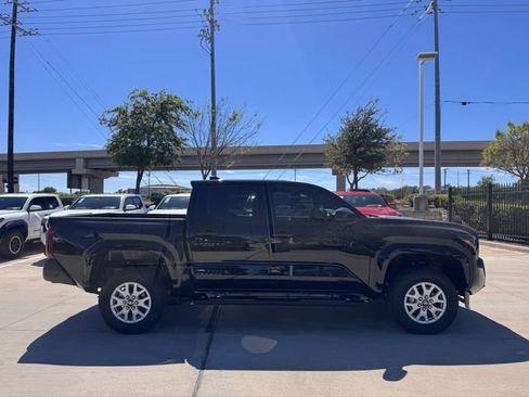 New 2026 Toyota Tacoma SR AWD/4WD image 4