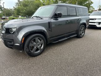 Used 2025 Land Rover Defender 130 X-Dynamic SE AWD/4WD video 1