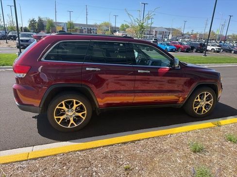 Used 2019 Jeep Grand Cherokee Limited AWD/4WD image 12