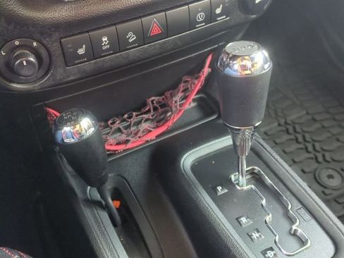 Used 2017 Jeep Wrangler Rubicon image 38