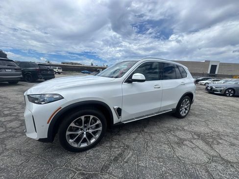 Used 2025 BMW X5 xDrive40i AWD/4WD image 15