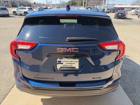 Used 2023 GMC Terrain SLE w/ Elevation Edition AWD/4WD image 7