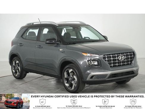 Used 2026 Hyundai Venue SEL FWD image 1