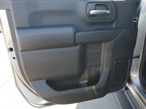 Used 2025 Chevrolet Silverado 2500 Custom w/ Custom Value Package image 22