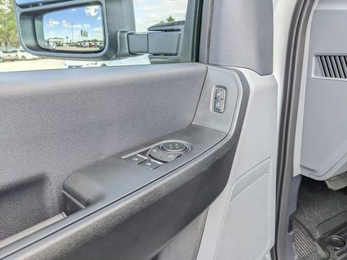 New 2026 Ford F550 4x4 Regular Cab Super Duty image 13