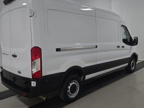 Used 2024 Ford Transit 250 148 Medium Roof RWD image 3