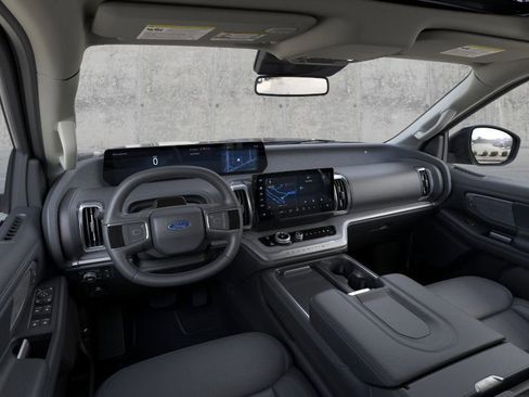 New 2026 Ford Expedition Max Platinum image 9