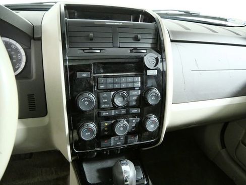 Used 2009 Ford Escape 4WD Hybrid image 19