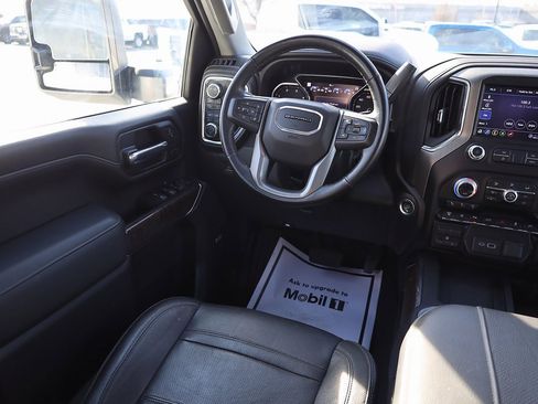 Used 2023 GMC Sierra 3500 Denali w/ Denali Ultimate Package image 19