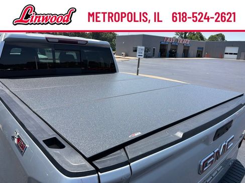 Used 2019 GMC Sierra 1500 SLT w/ SLT Premium Plus Package AWD/4WD image 5