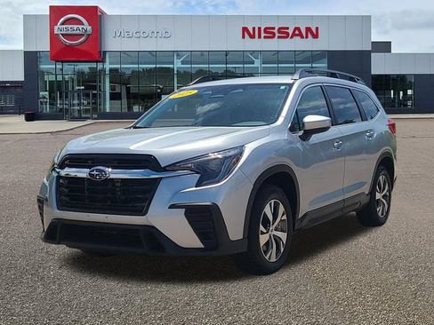 Used 2025 Subaru Ascent Premium AWD/4WD image 3