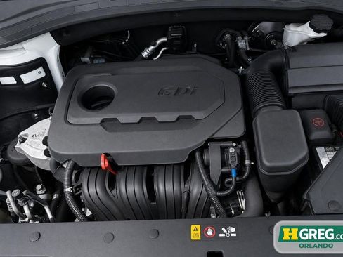 Used 2020 Hyundai Santa Fe SE FWD image 17