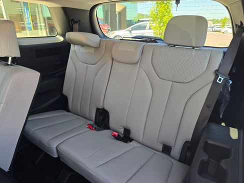 Used 2022 Hyundai Palisade SEL w/ 8P Bench Seat Package AWD/4WD image 10