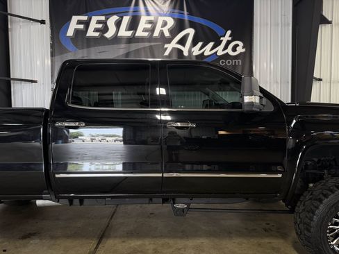 Used 2018 GMC Sierra 3500 Denali w/ Duramax Plus Package AWD/4WD image 4