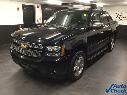 Used 2012 Chevrolet Avalanche LTZ image 6