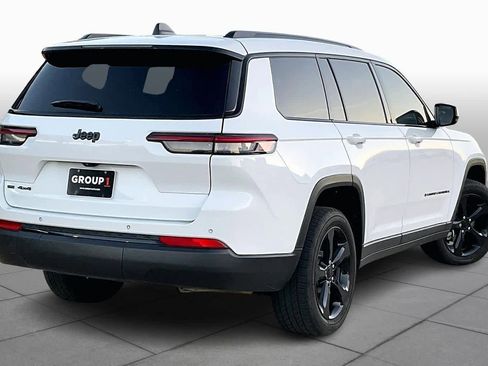 Used 2023 Jeep Grand Cherokee L Altitude image 13