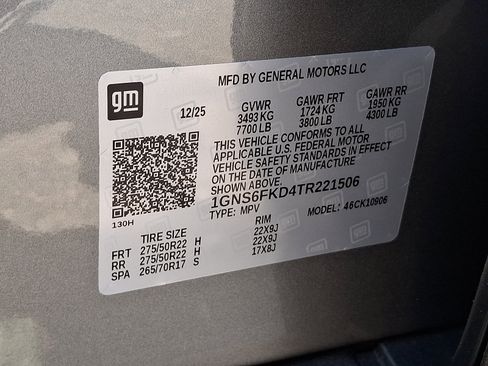 New 2026 Chevrolet Suburban Premier w/ Sun And Tow Package AWD/4WD image 14